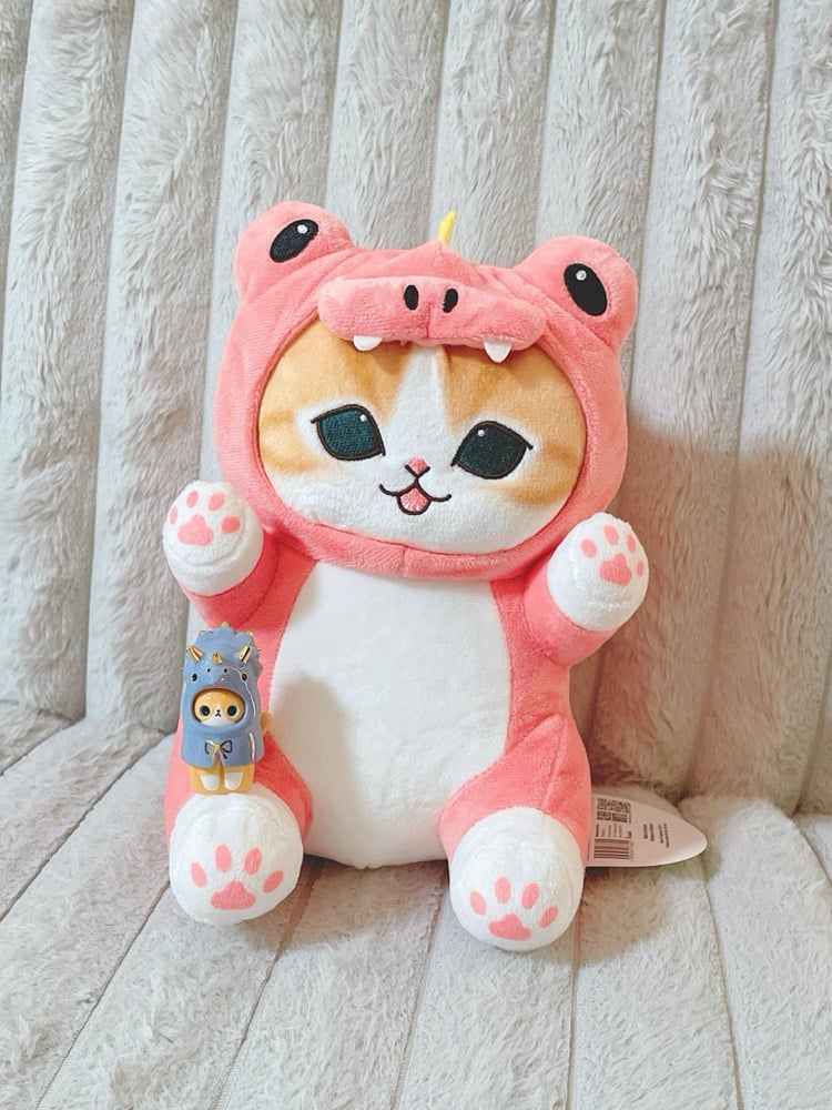 Cute ceramic cat figurine