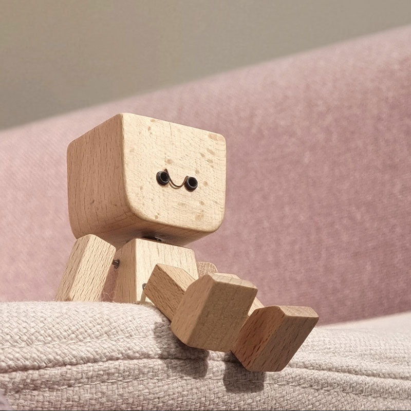 ⏰Limited stock!🔥Shaking Wooden Man Figurine （BUY 2 FREE SHIPPING)