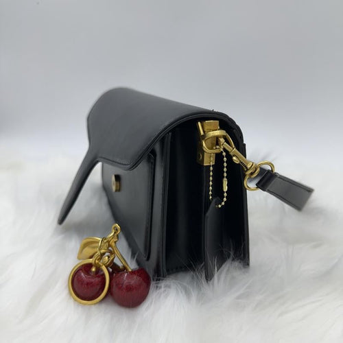 Women's Chain Bag with Magnetic Closure Versatile Crossbody & Shoulder Bag Mini Square Handbag Featuring