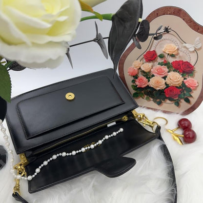 Women's Chain Bag with Magnetic Closure Versatile Crossbody & Shoulder Bag Mini Square Handbag Featuring