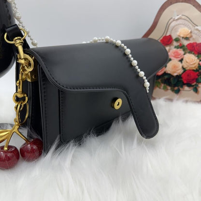 Women's Chain Bag with Magnetic Closure Versatile Crossbody & Shoulder Bag Mini Square Handbag Featuring